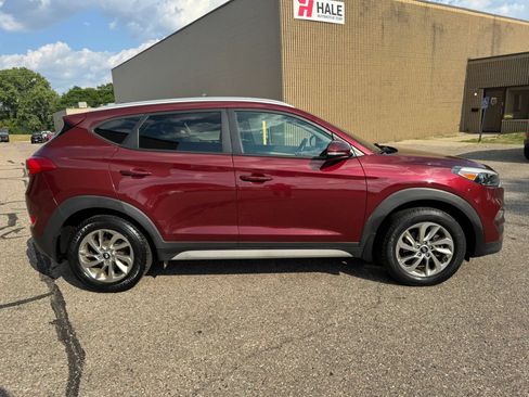 Used 2017 Hyundai Tucson SE Plus AWD/4WD image 11