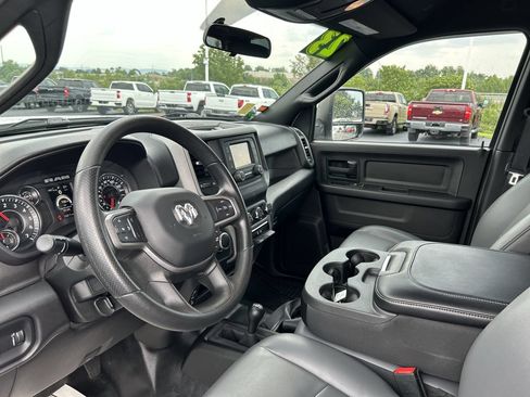 Used 2023 RAM 2500 Tradesman w/ Chrome Appearance Group AWD/4WD image 23