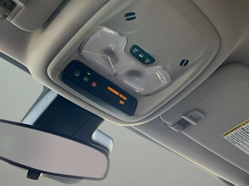 Certified 2022 Buick Encore GX Select w/ Advanced Technology Package image 22