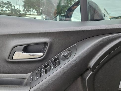 Used 2020 Chevrolet Trax LS w/ Tint and Cruise Package image 16