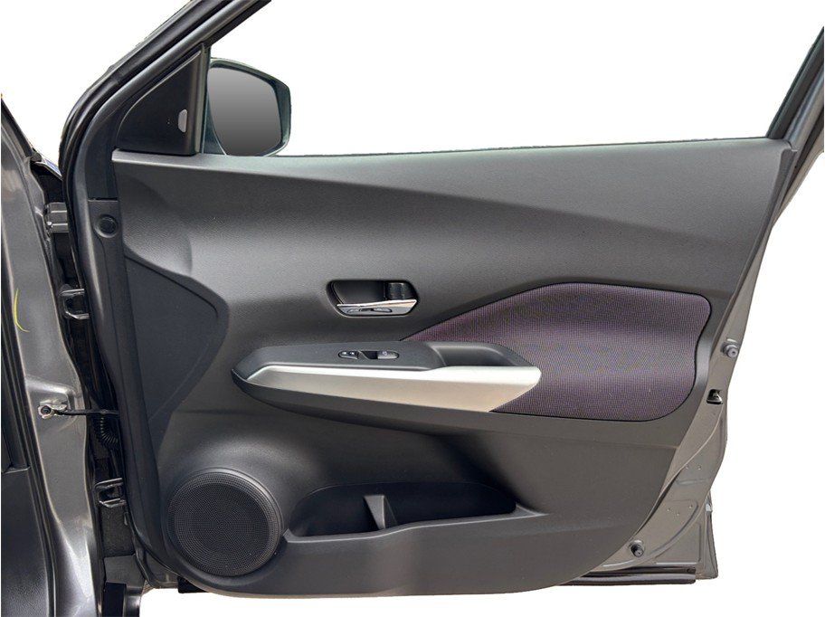 Used 2019 Nissan Kicks SV FWD image 33