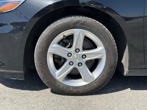 Used 2023 Chevrolet Malibu LS FWD image 5