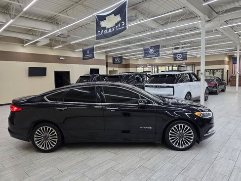 Used 2018 Ford Fusion Titanium FWD image 6