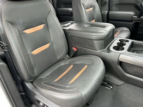 Used 2021 GMC Sierra 2500 AT4 w/ AT4 Premium Plus Package AWD/4WD image 28