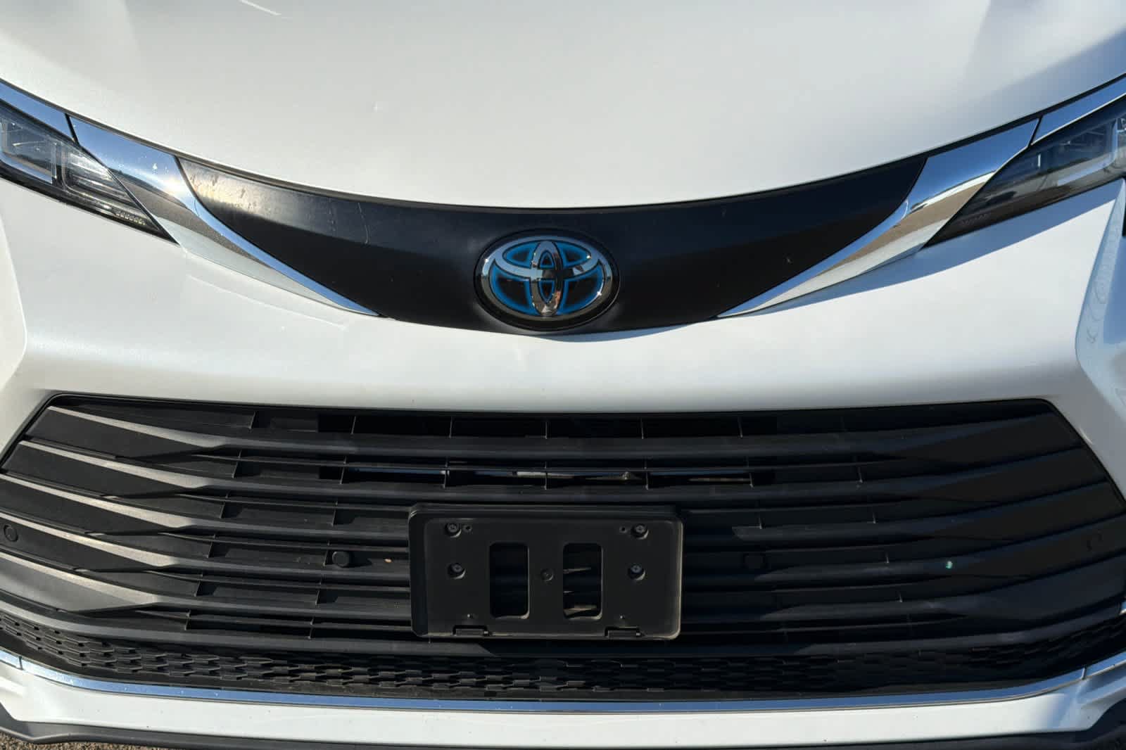 Used 2023 Toyota Sienna XLE FWD image 15