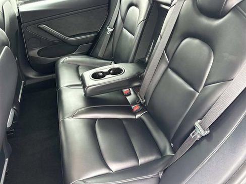 Used 2021 Tesla Model 3 Performance image 16