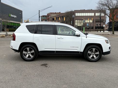 Used 2017 Jeep Compass High Altitude image 8