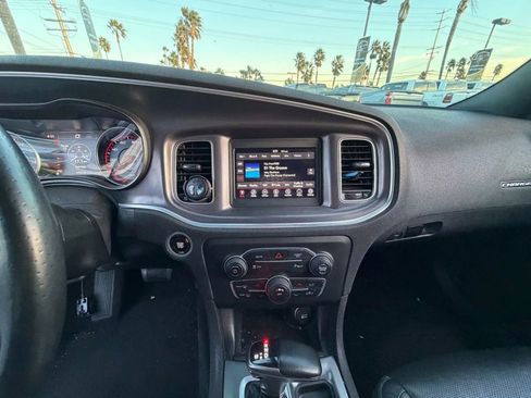 Used 2021 Dodge Charger SXT w/ Leather Interior Group image 16