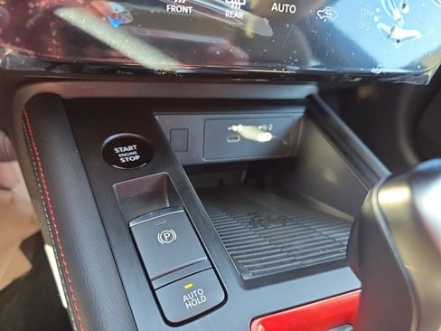 New 2026 Nissan Kicks SR w/ SR Premium Package image 26