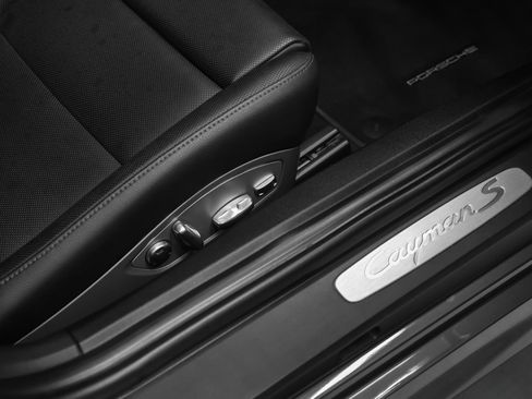 Certified 2016 Porsche Cayman S RWD image 20