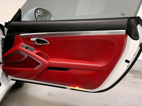 Used 2016 Porsche 911 Turbo image 26