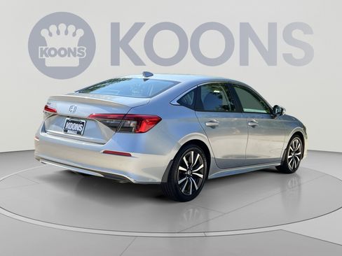 Used 2024 Honda Civic EX image 7