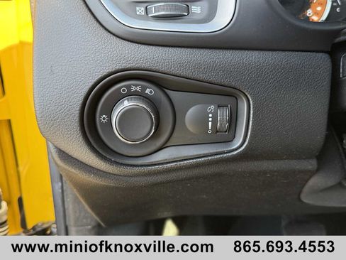 Used 2018 Jeep Renegade Sport w/ Power & Air Group image 24