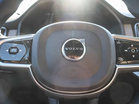 New 2026 Volvo XC90 B6 Plus w/ Protection Package Premier image 38