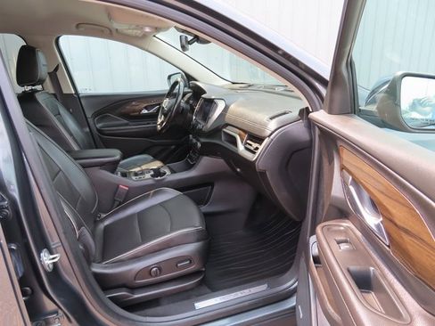 Used 2019 GMC Terrain Denali w/ Advanced Safety Package image 23