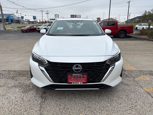 New 2025 Nissan Sentra SV w/ SV Premium Package image 9