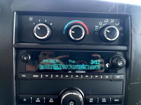 Used 2020 Chevrolet Express 3500 w/ Driver Convenience Package image 18