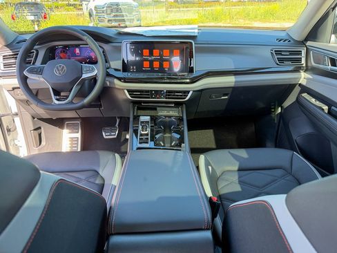 New 2026 Volkswagen Atlas Peak Edition AWD/4WD image 28