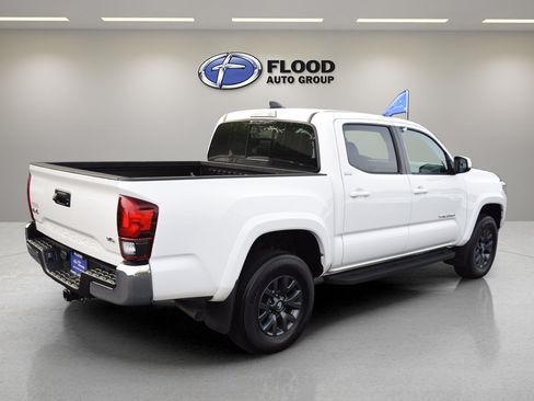 Used 2023 Toyota Tacoma SR5 AWD/4WD image 4