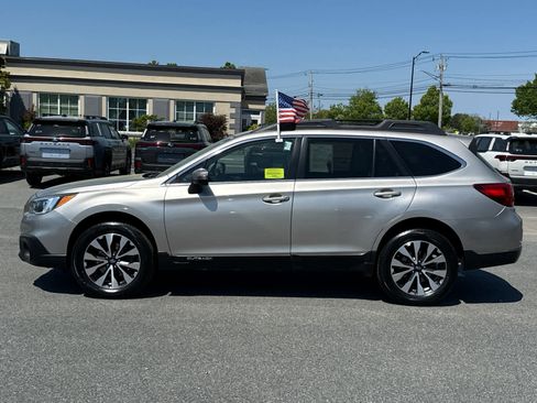 Used 2017 Subaru Outback 3.6R Limited AWD/4WD image 4