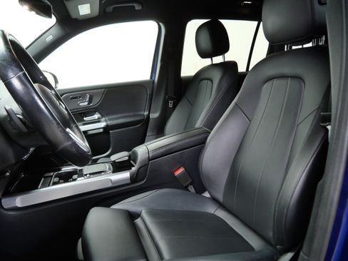Certified 2021 Mercedes-Benz GLB 250 4MATIC w/ Premium Package image 15