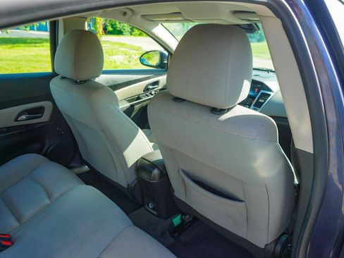 Used 2013 Chevrolet Cruze Eco FWD image 16