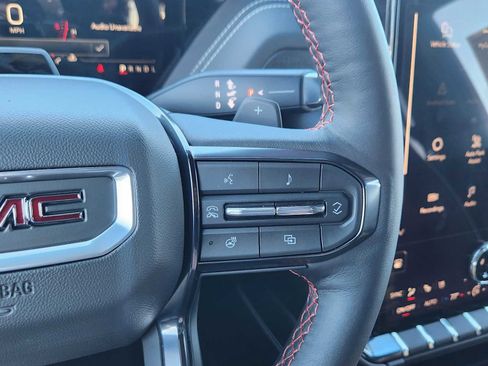 New 2026 GMC Yukon AT4 Ultimate w/ LPO, Illumination Package image 19