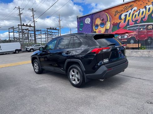 Certified 2025 Toyota RAV4 LE AWD/4WD image 3