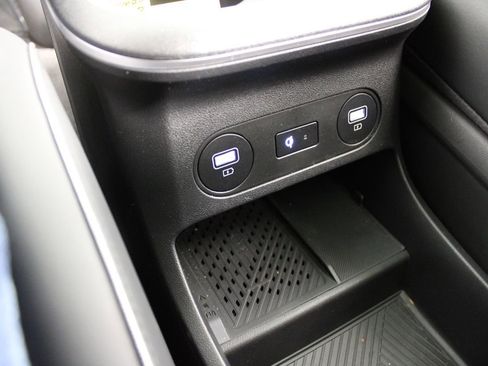 Used 2023 Hyundai Ioniq 5 Limited image 19