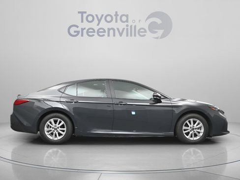 Used 2025 Toyota Camry LE FWD image 17