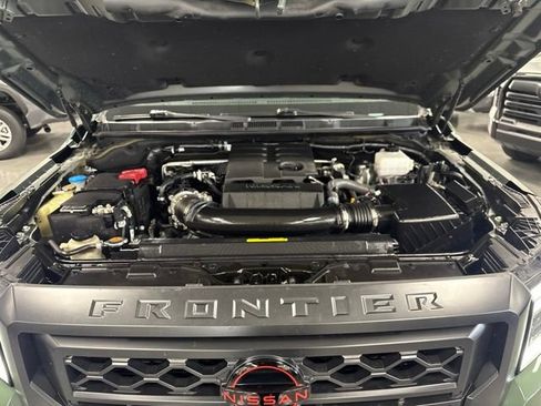 Used 2024 Nissan Frontier PRO-4X w/ Technology Package AWD/4WD image 24
