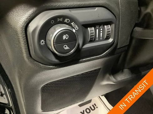 Used 2022 Jeep Gladiator Sport AWD/4WD image 22