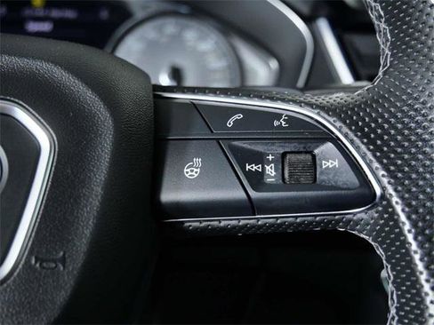 Used 2022 Audi SQ5 Premium image 22
