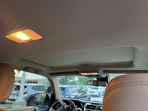 Used 2020 Toyota 4Runner SR5 Premium w/ Moonroof Package AWD/4WD image 7