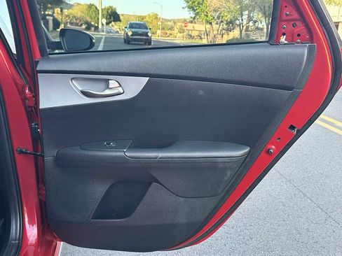 Used 2022 Kia Forte LXS w/ LXS Technology Package image 41