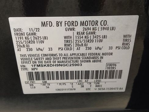 Used 2022 Ford Explorer XLT w/ Equipment Group 202A AWD/4WD image 33