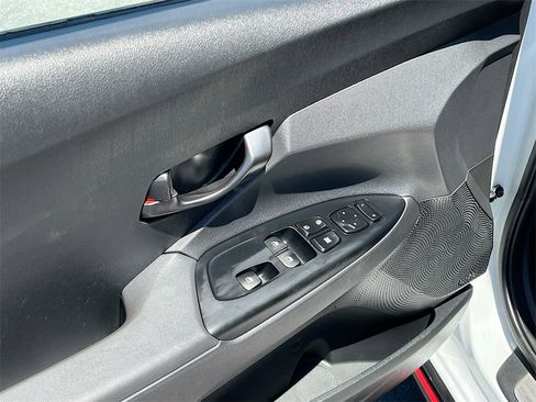 Used 2020 Hyundai Veloster N w/ Performance Package image 17