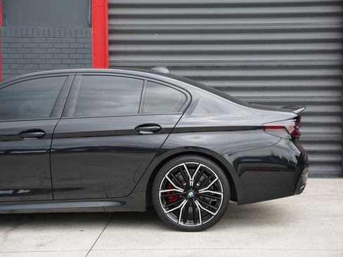 Used 2021 BMW M550i xDrive w/ Executive Package AWD/4WD image 11