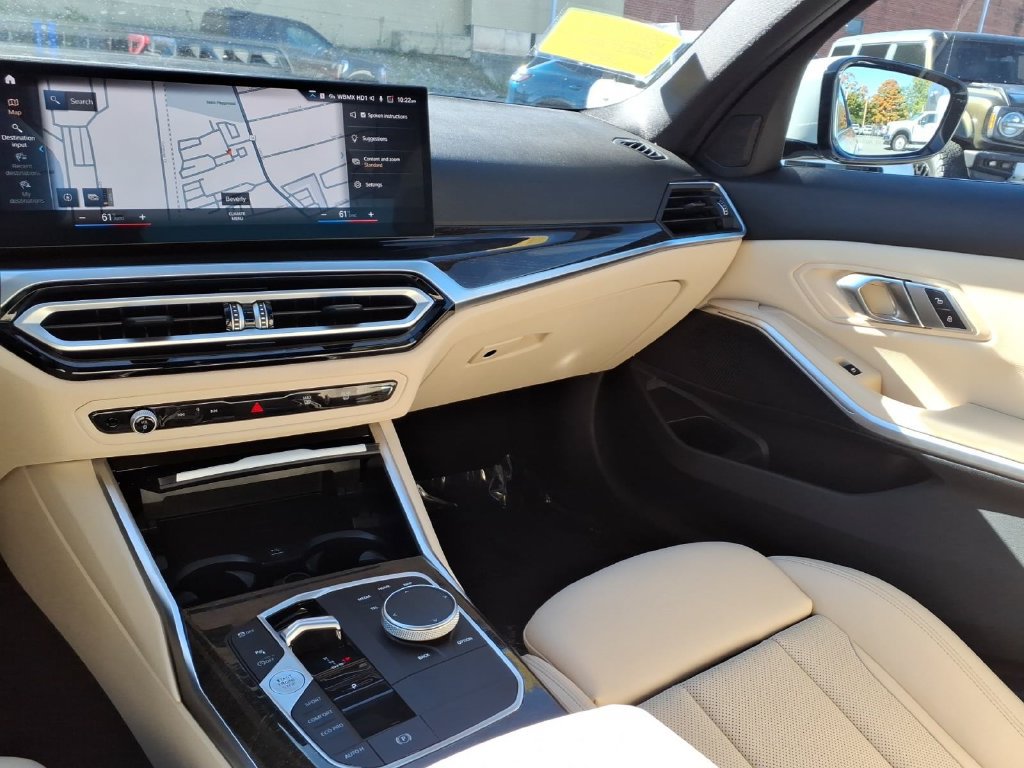 Used 2023 BMW 330i xDrive Sedan w/ Driving Assistance Package AWD/4WD image 16