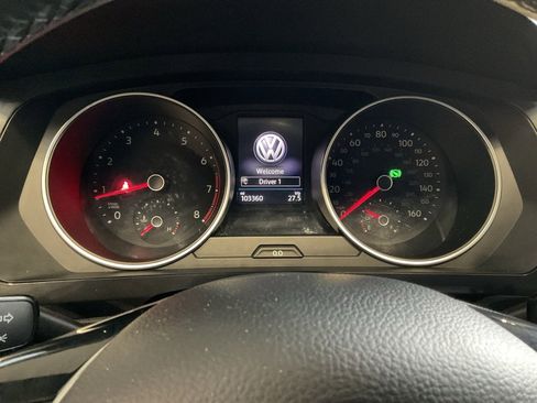 Used 2019 Volkswagen Tiguan SE w/ Panoramic Sunroof Package image 14