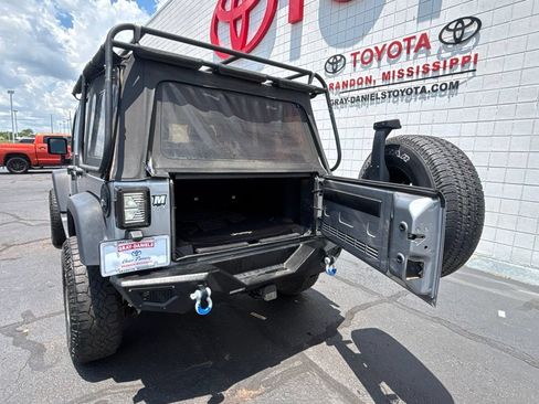 Used 2016 Jeep Wrangler Unlimited Sport w/ Quick Order Package 24S AWD/4WD image 27