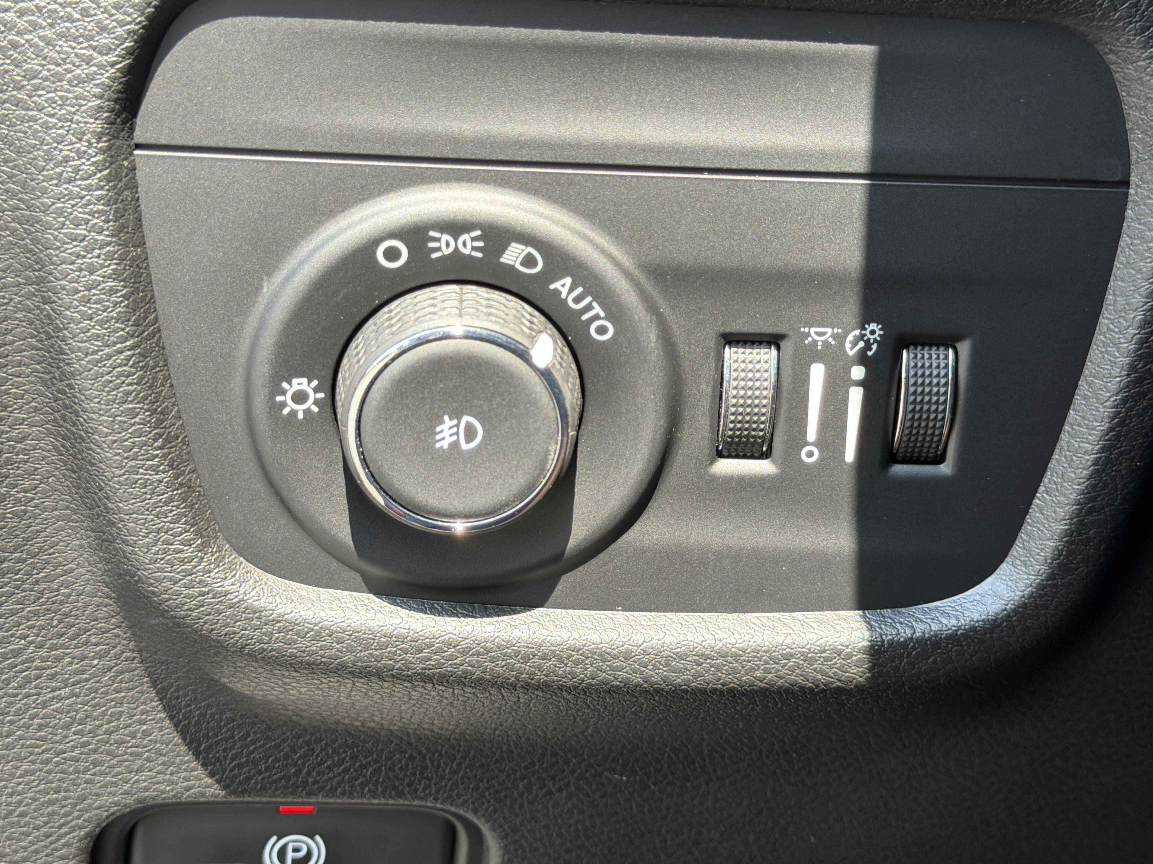 Used 2022 Jeep Grand Cherokee L Limited AWD/4WD image 40