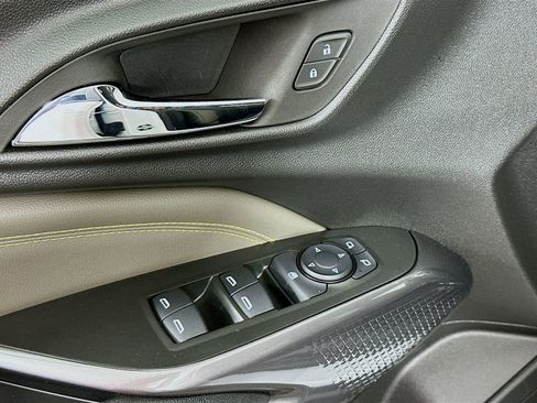 New 2025 Chevrolet Trax ACTIV w/ Driver Confidence Package image 18