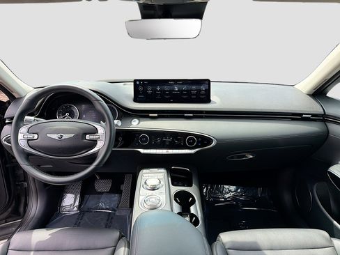 Used 2025 Genesis GV70 2.5T AWD/4WD image 3