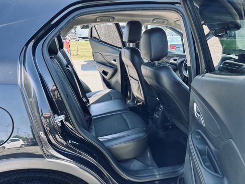 Used 2015 Buick Encore FWD image 29