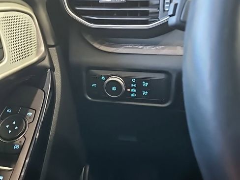 Used 2022 Ford Explorer Platinum w/ Equipment Group 601A image 40