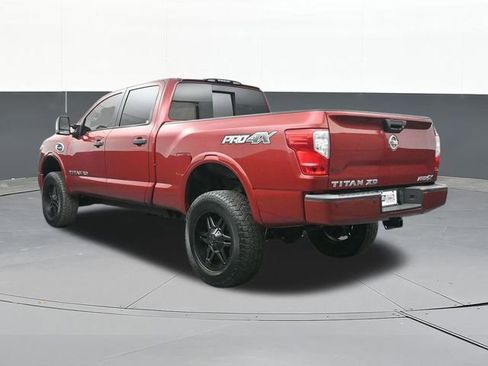 Used 2018 Nissan Titan PRO-4X w/ Pro-4x Convenience Package AWD/4WD image 9