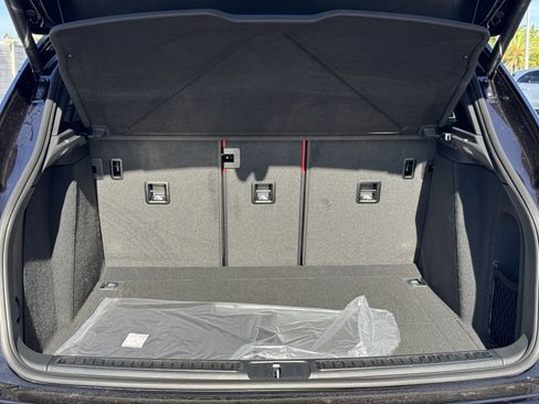 New 2025 Porsche Macan image 14