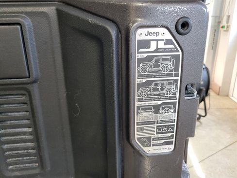 Used 2021 Jeep Wrangler Unlimited Sport AWD/4WD image 72