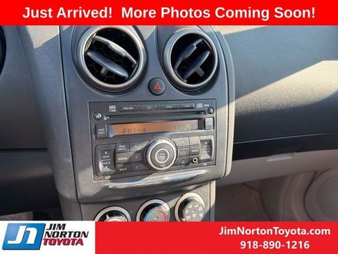 Used 2014 Nissan Rogue S FWD image 13